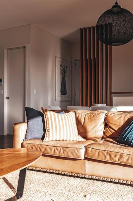 BAY PROPERTIES . The Chill - Accommodation Brisbane 1