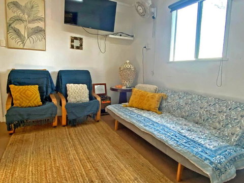 BEACH BACH - Accommodation Brisbane 4