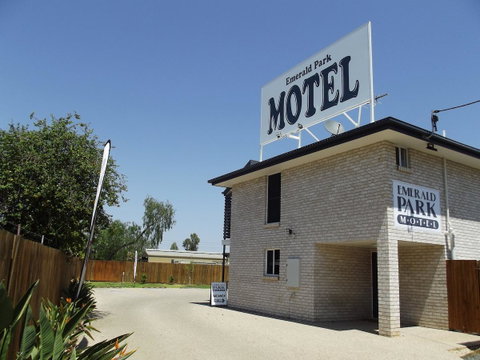 Emerald Park Motel - Accommodation Brisbane 11