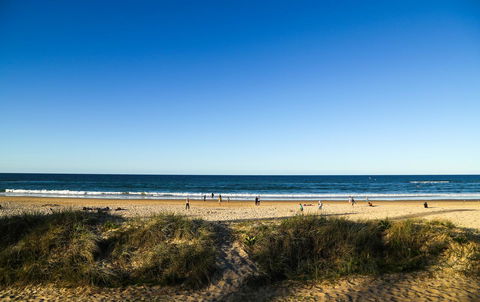 Pacific Regis Beachfront Holiday Apartments - Accommodation Brisbane 13