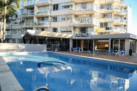 Pacific Regis Beachfront Holiday Apartments - Accommodation Brisbane 9