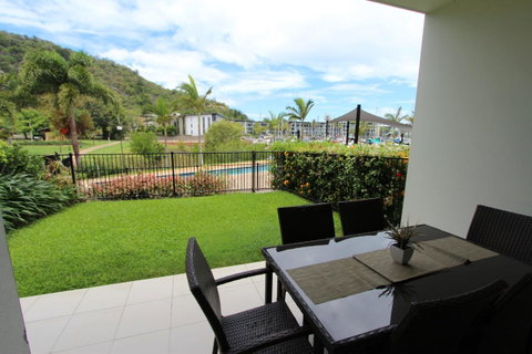 Beachside Apartment 5 - Accommodation Brisbane 0