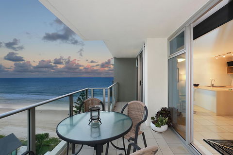 Hibiscus On The Beach - Accommodation Brisbane 9