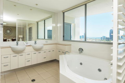 Trilogy Surfers Paradise - Accommodation Brisbane 25