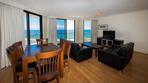 Carrington Court - Accommodation Brisbane 13
