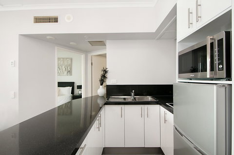 Maldives Resort Main Beach, Gold Coast - Accommodation Brisbane 32