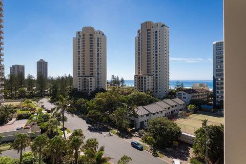 Maldives Resort Main Beach, Gold Coast - Accommodation Brisbane 30