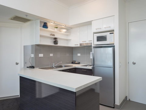 Maldives Resort Main Beach, Gold Coast - Accommodation Brisbane 17