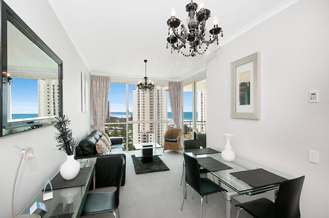 Maldives Resort Main Beach, Gold Coast - Accommodation Brisbane 31