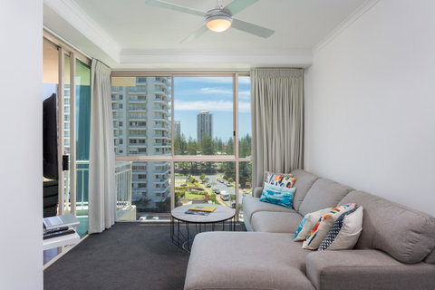 Maldives Resort Main Beach, Gold Coast - Accommodation Brisbane 12