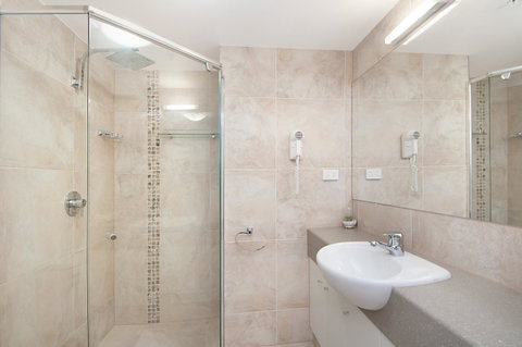 Maldives Resort Main Beach, Gold Coast - Accommodation Brisbane 34