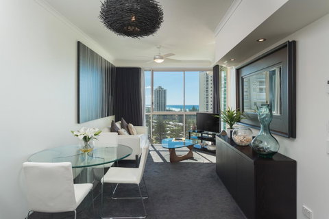 Maldives Resort Main Beach, Gold Coast - Accommodation Brisbane 16