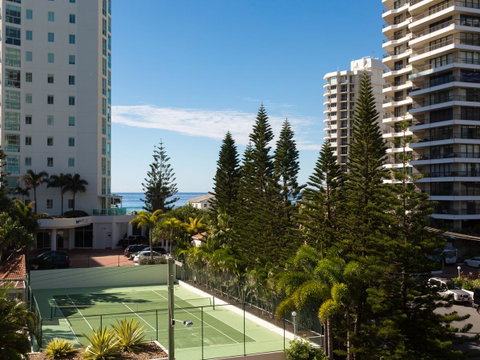 Maldives Resort Main Beach, Gold Coast - Accommodation Brisbane 28