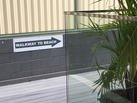 Burleigh Palms Holiday Apartments - Accommodation Brisbane 11