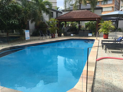 Burleigh Palms Holiday Apartments - Accommodation Brisbane 2