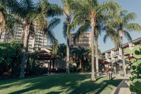 Burleigh Palms Holiday Apartments - Accommodation Brisbane 38