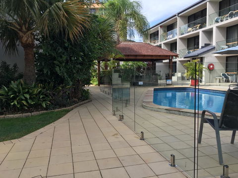 Burleigh Palms Holiday Apartments - Accommodation Brisbane 3