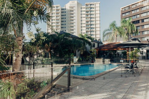 Burleigh Palms Holiday Apartments - Accommodation Brisbane 26