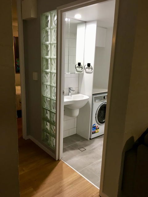 Burleigh Palms Holiday Apartments - Accommodation Brisbane 8