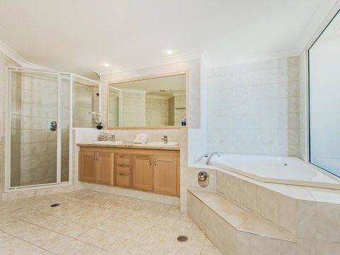 Oceana On Broadbeach - Accommodation Brisbane 2