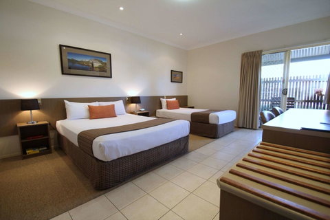 Midlander Motor Inn - Accommodation Brisbane 11