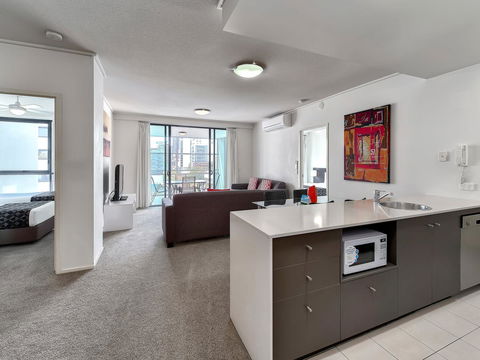 Flynn Brisbane - Accommodation Brisbane 0