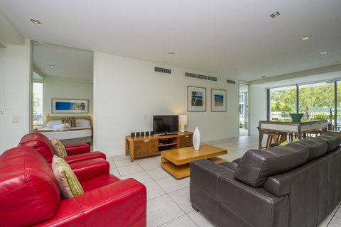 Blue On Blue Apartment 1011 - Accommodation Brisbane 4