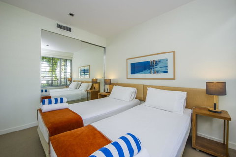 Blue On Blue Apartment 1011 - Accommodation Brisbane 5