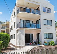 Quiet location across from waterfront - South Esp Bongaree - Accommodation Brisbane
