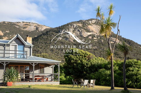 Mountain Seas Lodge - Accommodation Brisbane 0