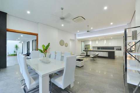 #2 Andrews - Port Douglas - Accommodation Brisbane 2