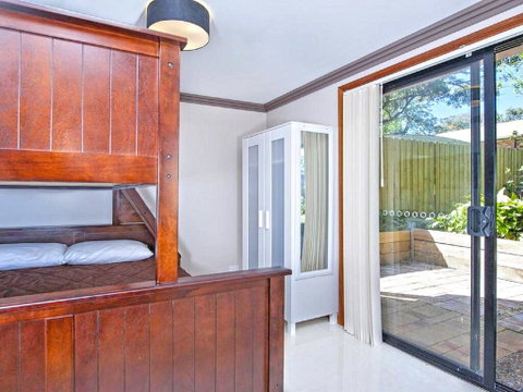 'Beach Break 2', 2/10 Lionel St - Downstairs Unit With Aircon - Accommodation Brisbane 1