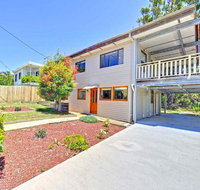 'Beach Break 2' 2/10 Lionel St - downstairs unit with Aircon - Accommodation Brisbane