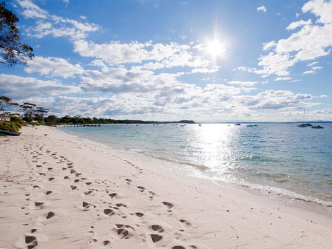 'Beachside' Shoal Bay, Unit 4 - Accommodation Brisbane 1
