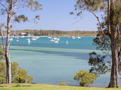 'Corlette Waterfront', 2/44 Danalene Parade - Waterfront Luxury, WIFI, Aircon, Boat Parking - Accommodation Brisbane 0