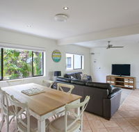 'Pandanus Cove' Apartment 5 - Accommodation Brisbane
