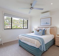 'Sandy Point Haven' 21a Sandy Point Rd - Stylish Haven with WIFI Air conditioning  Water views - Accommodation Brisbane