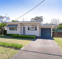 'Shoalz' 28 Rigney Street - Renovated Pet Friendly Cottage  Boat Parking - Accommodation Brisbane