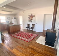 'The Wattles' - True Country Escape Near Wineries - Borenore - Accommodation Brisbane