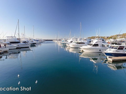 1 'SEASHELLS' 21-23 MAGNUS STREET - WIFI, POOL, LIFT & AIR CONDITIONING - Accommodation Brisbane 1