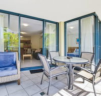 1 Bedroom - Private Managed Resort Pool and Beach - Alex - Accommodation Brisbane