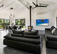 1 Oak - Rye Back Beach Accommodation - Accommodation Brisbane