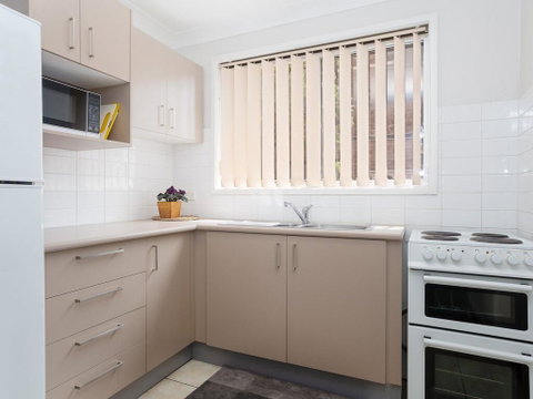 1/10 Catalina Close - So Close To The Water - Accommodation Brisbane 2
