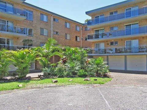10 'Parkview', 11-13 Catalina Close - Peaceful Park Views - Accommodation Brisbane 0