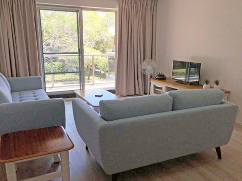 10 'Parkview', 11-13 Catalina Close - Peaceful Park Views - Accommodation Brisbane 1
