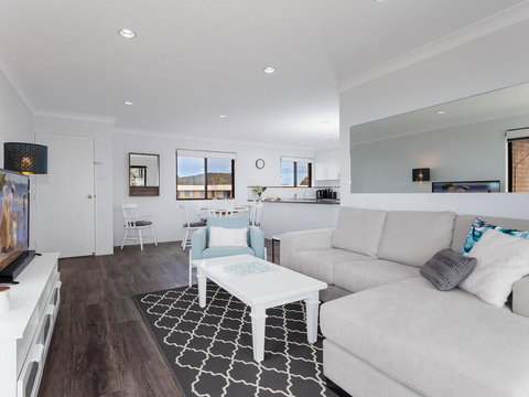 11 'Intrepid' , 3 Intrepid Close - Absolute Beachfront Bliss - Accommodation Brisbane 2