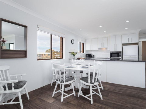 11 'Intrepid' , 3 Intrepid Close - Absolute Beachfront Bliss - Accommodation Brisbane 3