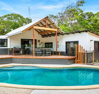 11 Naiad Court - Rainbow Shores Fantastic Family Retreat Swimming Pool 200m to beach Free Wi-Fi - Accommodation Brisbane
