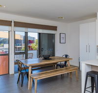 13 Shore Place - Accommodation Brisbane