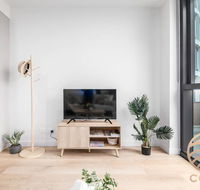 143 Summer Time Freshment in Melbourne Village - Accommodation Brisbane